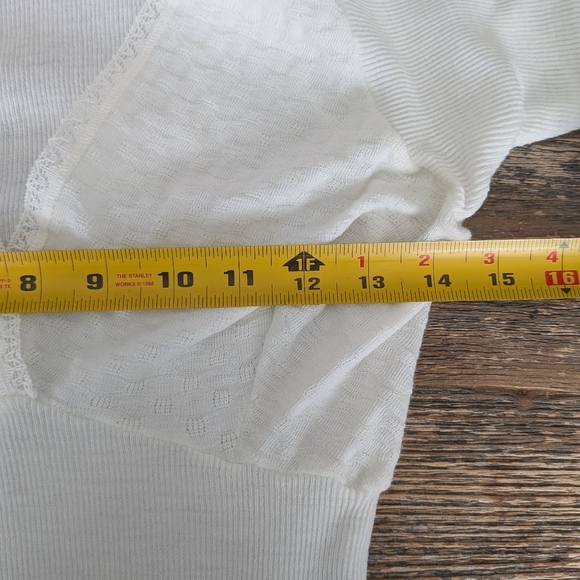 Vintage Retro White Lace Textured Top SZ S Made in Italy - Picture 10 of 11